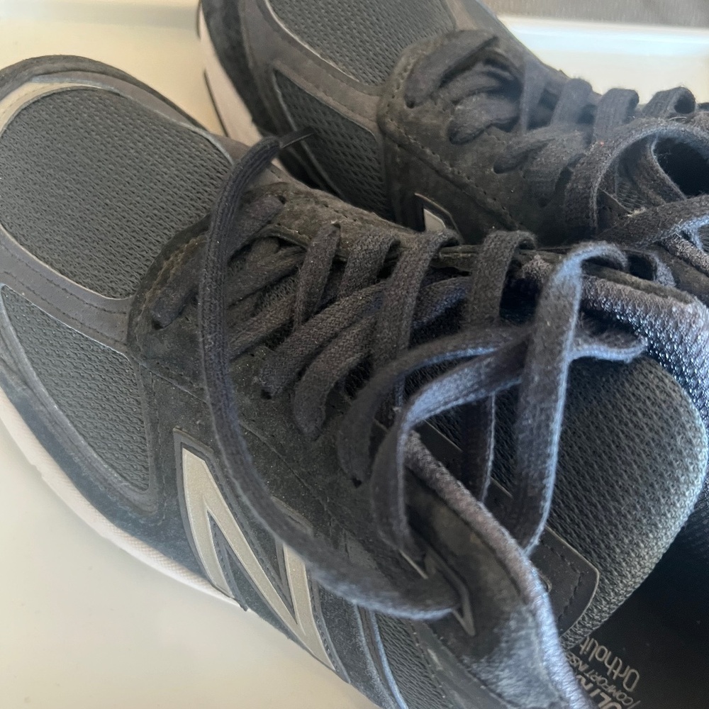 New Balance 990V5